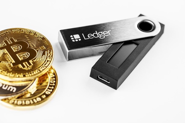 How to Use a Crypto Ledger