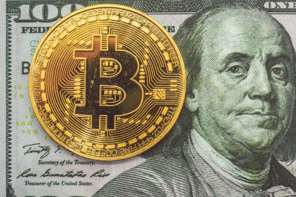 Bitcoin Smashes Through $15,000 to Reach New 2020 High