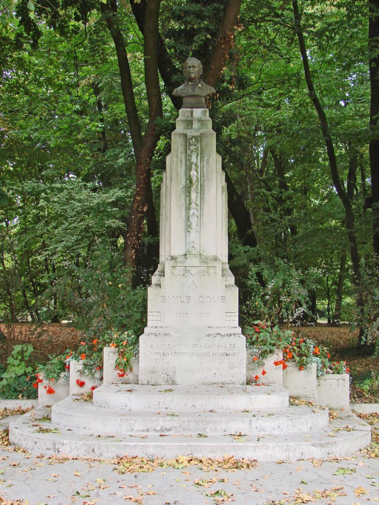 Monument à Emile Coué (Nancy)