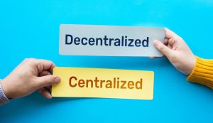 decentralized vs centralized